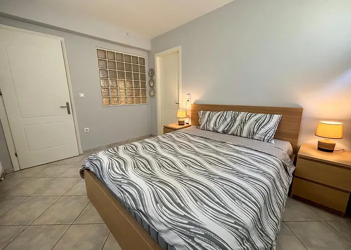 Vila Aura Lux Nei Epivates *