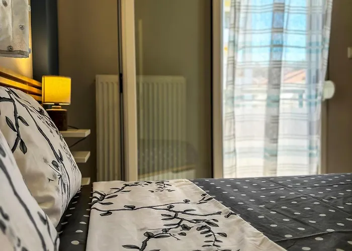 Vila Aura Lux Nei Epivates Néoi Epivátai