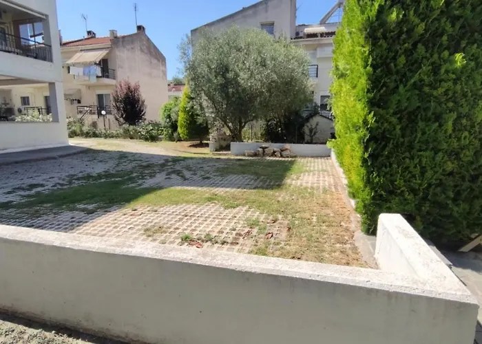 Aura Lux Nei Epivates * Néoi Epivátai